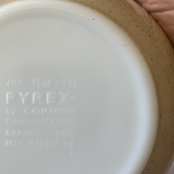 Vintage Pyrex style number 402  1.5 Quart Speckled Tan and Blue Homestead - Picture 5 of 5